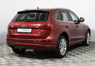 Подержанный автомобиль Audi Q5 2011 года (5 фото)