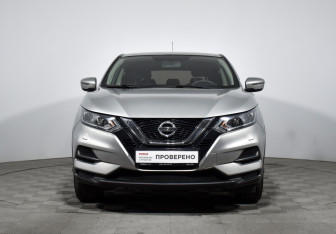 Подержанный автомобиль Nissan Qashqai 2018 года (2 фото)