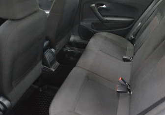 Подержанный автомобиль Volkswagen Polo Sedan 2017 года (11 фото)