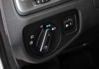 Подержанный автомобиль Volkswagen Golf Hatchback 2013 года (13 фото)