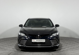 Подержанный автомобиль Toyota Camry Sedan 2022 года (2 фото)