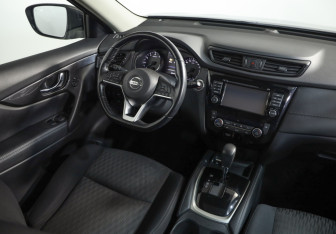 Подержанный автомобиль Nissan X-Trail 2019 года (8 фото)