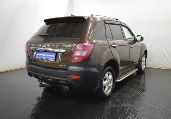 Подержанный автомобиль Lifan X60 2015 года (5 фото)