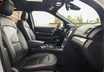 Подержанный автомобиль Ford Explorer 2019 года (27 фото)