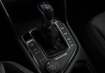 Подержанный автомобиль Volkswagen Tiguan 2021 года (18 фото)