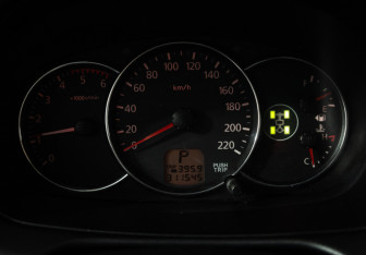 Подержанный автомобиль Mitsubishi Pajero Sport 2011 года (12 фото)