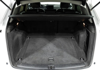 Подержанный автомобиль Audi Q5 2012 года (19 фото)