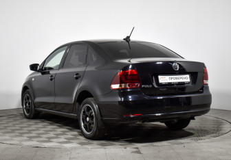 Подержанный автомобиль Volkswagen Polo Sedan 2020 года (7 фото)