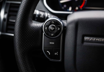 Подержанный автомобиль Land Rover Range Rover Sport 2015 года (17 фото)
