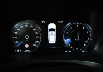 Подержанный автомобиль Volvo S90 2017 года (12 фото)