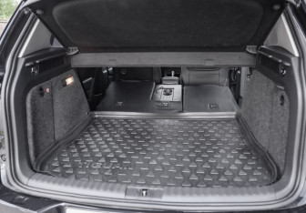 Подержанный автомобиль Volkswagen Tiguan 2013 года (28 фото)