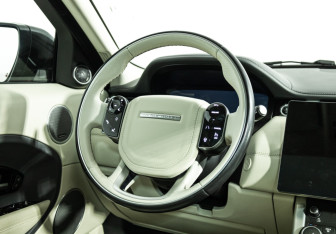 Подержанный автомобиль Land Rover Range Rover Evoque 2013 года (15 фото)