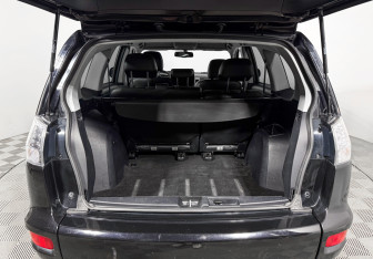 Подержанный автомобиль Mitsubishi Outlander 2012 года (18 фото)