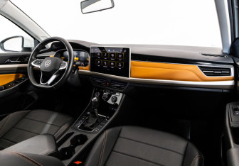 Подержанный автомобиль Volkswagen Bora Sedan 2024 года (12 фото)