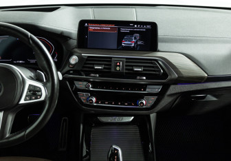 Подержанный автомобиль BMW X3 2020 года (14 фото)
