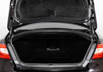 Подержанный автомобиль Infiniti M Sedan 2012 года (30 фото)