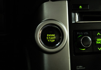 Подержанный автомобиль Toyota Land Cruiser Prado 2009 года (20 фото)