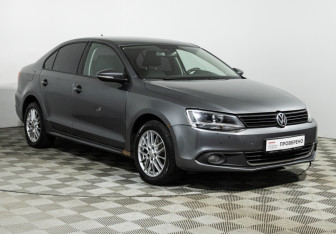 Подержанный автомобиль Volkswagen Jetta Sedan 2012 года (3 фото)