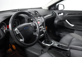 Подержанный автомобиль Ford Mondeo Sedan 2008 года (9 фото)