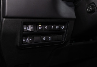 Подержанный автомобиль Toyota Tundra 2022 года (29 фото)