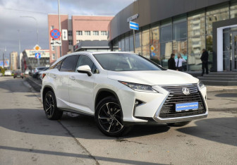 Подержанный автомобиль Lexus RX 2019 года (3 фото)