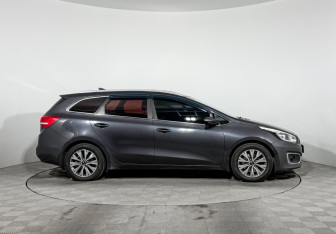 Подержанный автомобиль Kia Ceed Wagon 2018 года (4 фото)