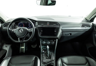 Подержанный автомобиль Volkswagen Tiguan 2018 года (13 фото)