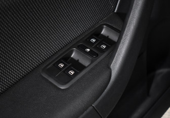 Подержанный автомобиль Skoda Yeti 2013 года (10 фото)