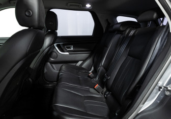 Подержанный автомобиль Land Rover Discovery Sport 2015 года (10 фото)