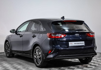 Подержанный автомобиль Kia Ceed Hatchback 2020 года (7 фото)
