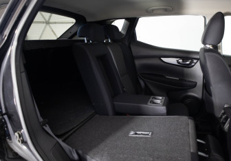 Подержанный автомобиль Nissan Qashqai 2017 года (21 фото)