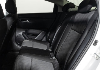 Подержанный автомобиль Kia Rio Sedan 2019 года (10 фото)