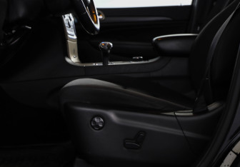 Подержанный автомобиль Jeep Grand Cherokee 2013 года (25 фото)