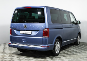 Подержанный автомобиль Volkswagen Multivan 2016 года (5 фото)