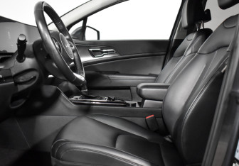 Подержанный автомобиль Kia Sportage 2023 года (11 фото)