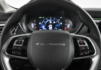 Подержанный автомобиль Forthing T5 2024 года (18 фото)