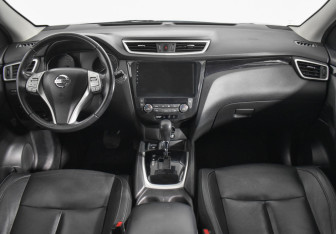 Подержанный автомобиль Nissan Qashqai 2017 года (13 фото)