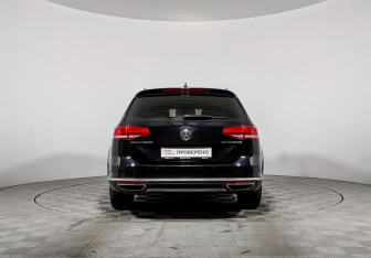 Подержанный автомобиль Volkswagen Passat Wagon 2017 года (6 фото)