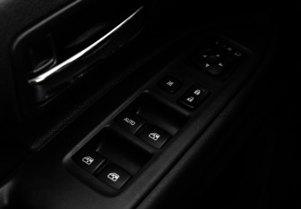 Подержанный автомобиль Mitsubishi Outlander 2016 года (17 фото)