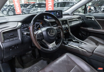 Подержанный автомобиль Lexus RX 2020 года (11 фото)