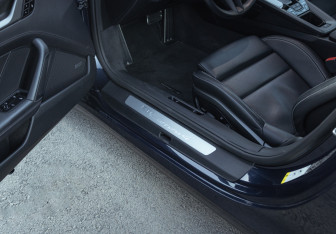 Подержанный автомобиль Porsche 911 Coupe 2021 года (26 фото)