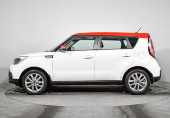 Подержанный автомобиль Kia Soul 2017 года (8 фото)