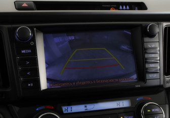 Подержанный автомобиль Toyota RAV4 2016 года (17 фото)