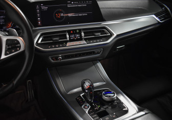 Подержанный автомобиль BMW X5 2019 года (21 фото)