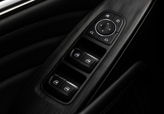 Подержанный автомобиль Haval F7 2024 года (19 фото)