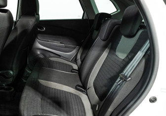 Подержанный автомобиль Renault Kaptur 2019 года (10 фото)