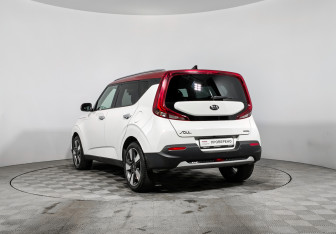 Подержанный автомобиль Kia Soul 2020 года (7 фото)