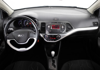Подержанный автомобиль Kia Picanto 2013 года (9 фото)
