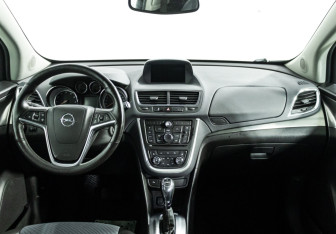 Подержанный автомобиль Opel Mokka 2014 года (13 фото)