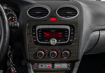 Подержанный автомобиль Ford Focus Sedan 2008 года (16 фото)